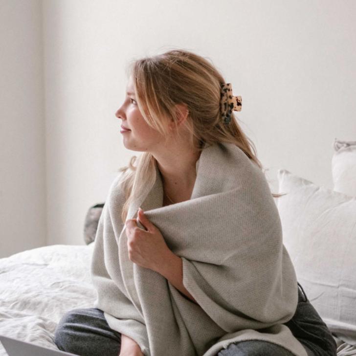 DOS Antwerp - Masqa Light Grey Shawl alpaca